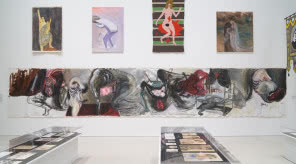 Gdy projekt milknie, sztuka mówi najgłośniej. Kulisy aranżacji wystawy „Kwestia kobieca 1550–2025”