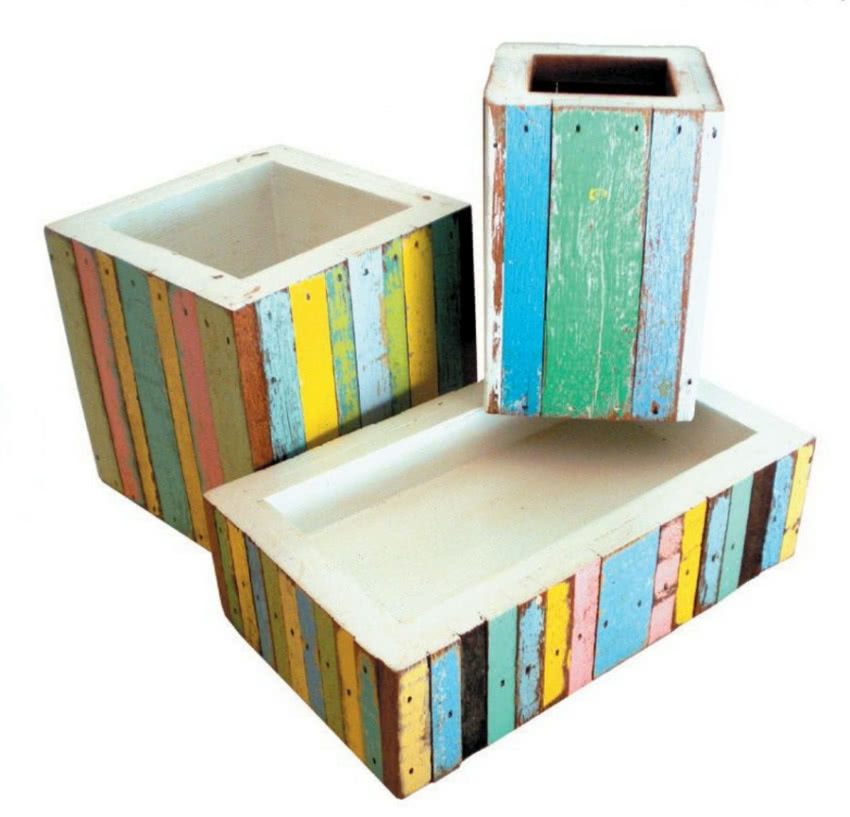 Przyborniki kuchenne i łazienkowe z drewnianych...