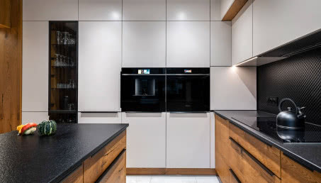 Modna kuchnia - estetyka czy wygoda? Sprawdź, jak znaleźć idealne połączenie!