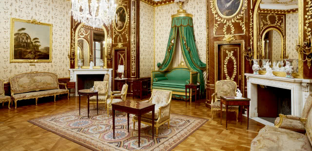 sypialnie, łoże z baldachimem zielonym