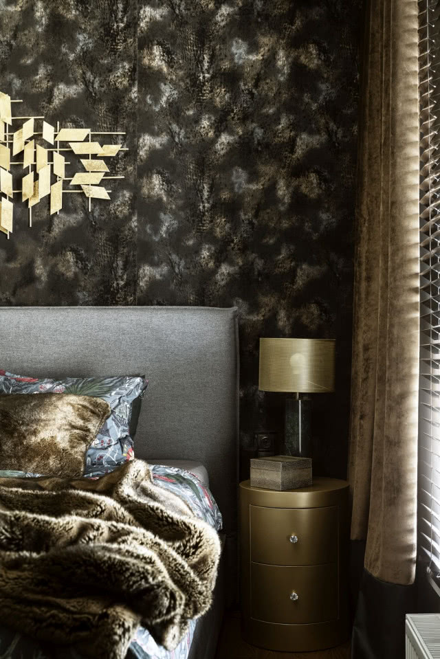 Złote dodatki do sypialni