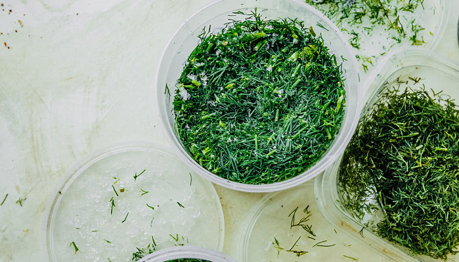 Zapomnijcie o mrożeniu. Koperek będzie długo świeży dzięki tej jednej rzeczy