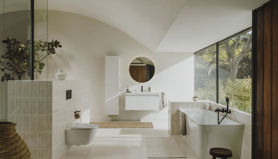 Meble do małej łazienki - sprawdzone triki na powiększenie niewielkiej przestrzeni!