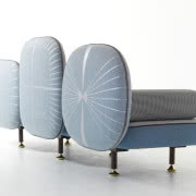 Specyficzną estetykę szkocko-hinduskiego duetu...