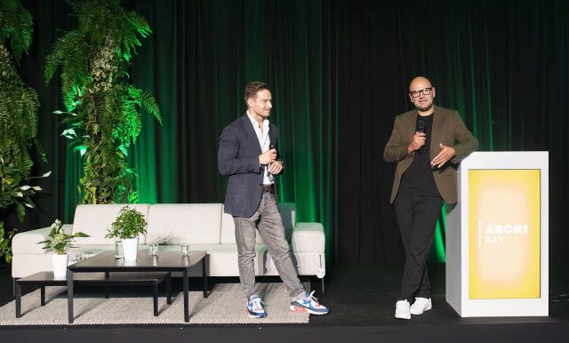 Jakub Majewski i Łukasz Pastuszka - MooMoo Architects na scenie głównej archiDAY 2019.