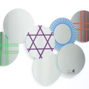 Specyficzną estetykę szkocko-hinduskiego duetu...