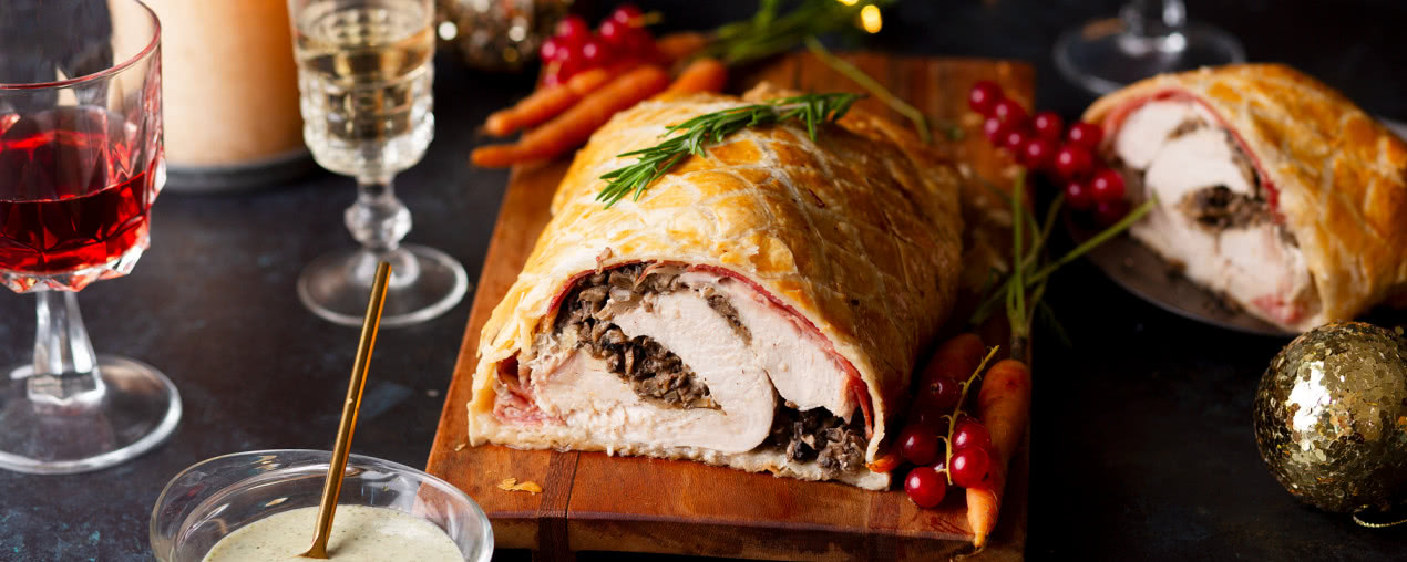 Indyk à la Wellington z sosem grzybowym