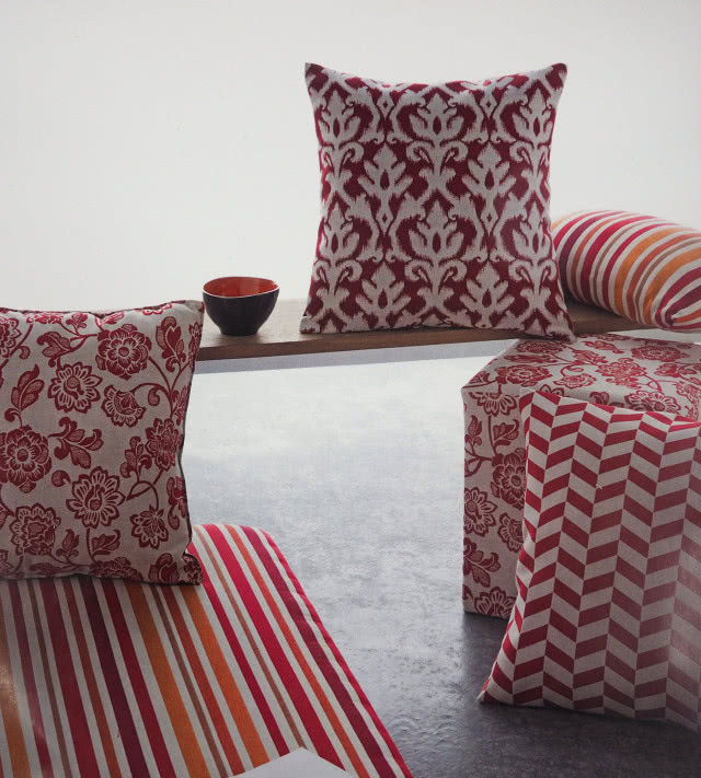 poduszki ozdobne, ławka, pufa, miseczka