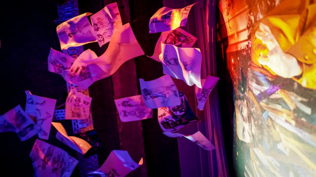 zdjęcie przedstawiające wirujące rysunki 