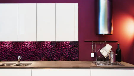 Ściana w kuchni - czym wykończyć?