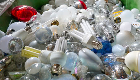 Zużyte żarówki nie powinny tutaj trafiać. Ryzykujecie karą do 5 tyś złotych
