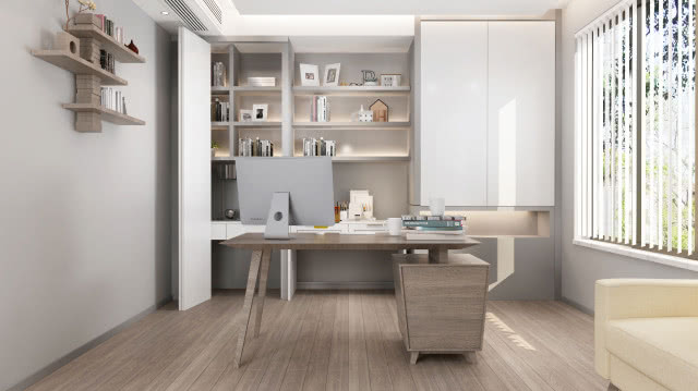 drzwi przesuwne, półki białe meble, drewniane biurko, żaluzje, komputer, monitor, książki, wisząca półka na książki