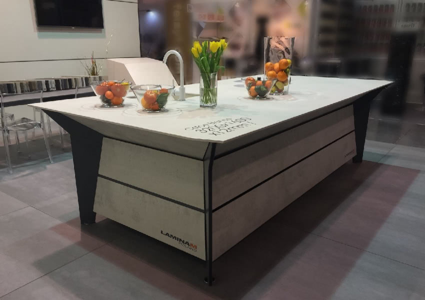 Płyty ze spieków kwarcowych są lekkie i trwałe...