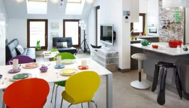 Żywica epoksydowa i beton, czyli loft na mansardzie