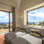 Luksusowa willa na Capri - widok zapiera dech w piersiach!