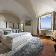 Luksusowa willa na Capri - widok zapiera dech w piersiach!