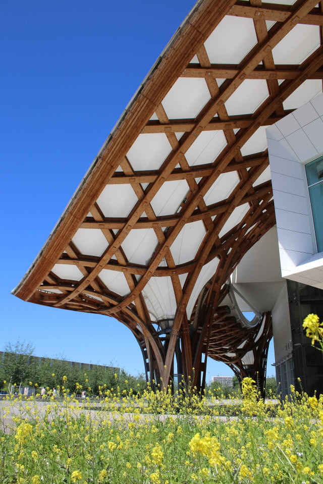zbliżenie na konstrukcję Centre Pompidou-Metz