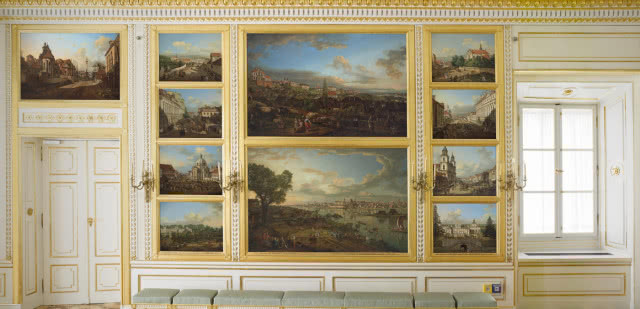 wiszące gęsto,  jeden nad drugim weduty,