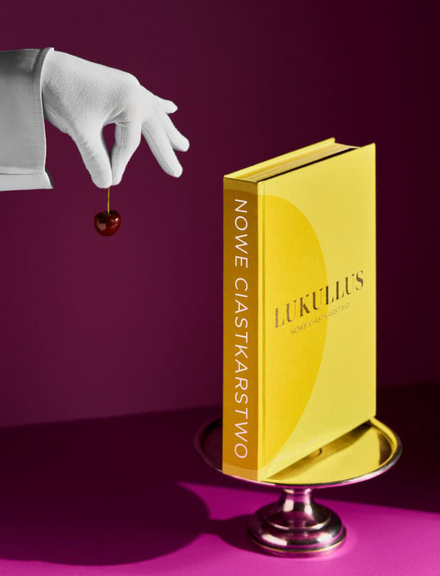 książka, "nowe ciastkarstwo" dłoń wiśnia,