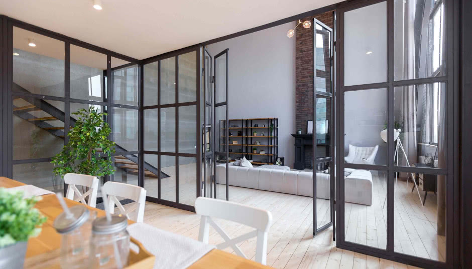 Ścianka działowa z lameli, przesuwna, czy szklana? Pomysły na nowoczesne ścianki