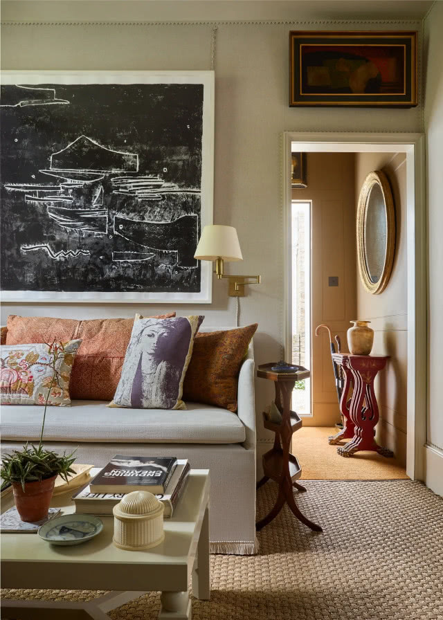 obraz nad otworem drzwiowym