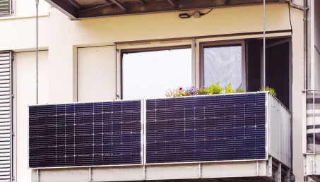 Czy fotowoltaika na balkonach ma sens? Wady i zalety eko rozwiązań