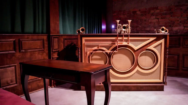 klasa - pulpit i ławki