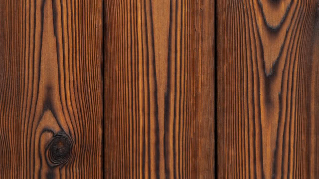 deska w odcieniu jasnego brązu