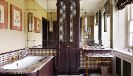 Te materiały zastąpią płytki! Co położyć na ściany w łazience i kuchni, aby przyciągnęły uwagę?