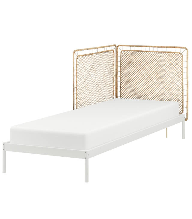 łóżko z oparciami z plecionki