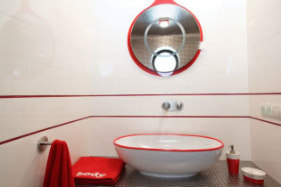 Łazienka gościnna - lustro "Kurek" to żart projektantów, który bardzo spodobał się Ewie i Wojtkowi