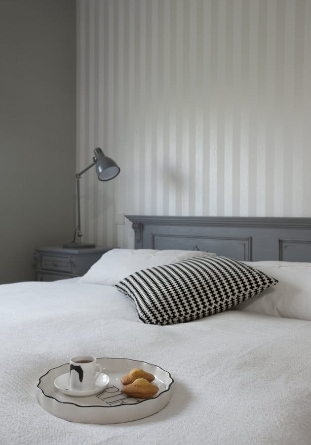 Sypialnia we francuskim stylu utrzymana w...