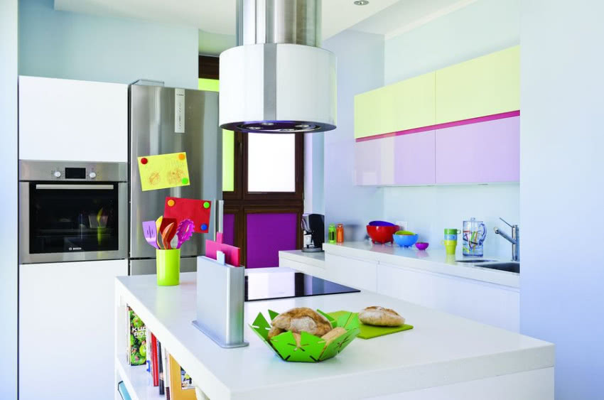 Blat roboczy został umieszczony we wnęce, przez...