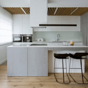 Jak urządzić kuchnię w stylu skandynawskim? Inspiracje na styl skandynawski prosty i przytulny