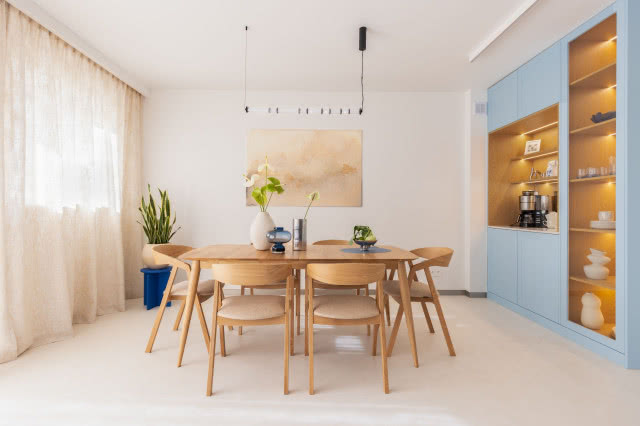 mikrocement na podłodze w mieszkaniu