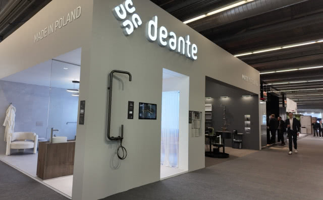 ujęcie z boku stoisko