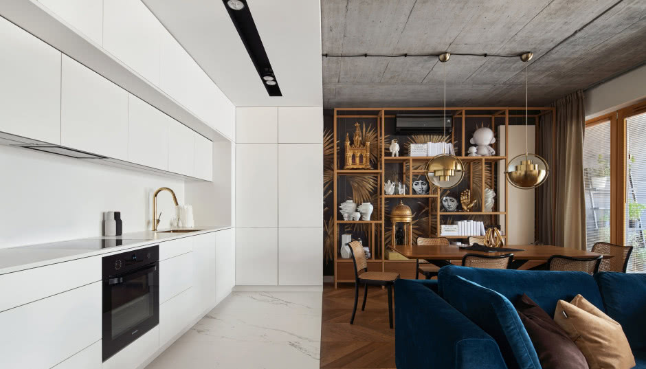 Apartament w Krakowie w stylu glam loft! Projektant połączył złoto z betonem