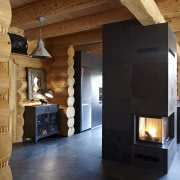 Schody na piętro, do których balustradę wykonała...