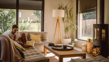Zima i realne oszczędności. Jak smart home Somfy pomaga trzymać rachunki w ryzach