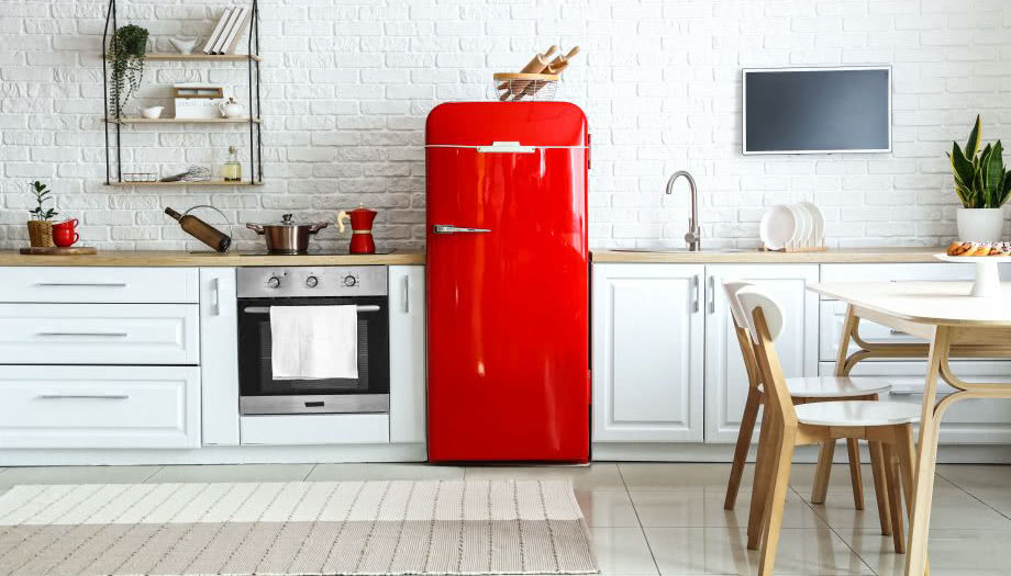 Nowoczesna czy retro? Jak dobrać lodówkę do wystroju kuchni?