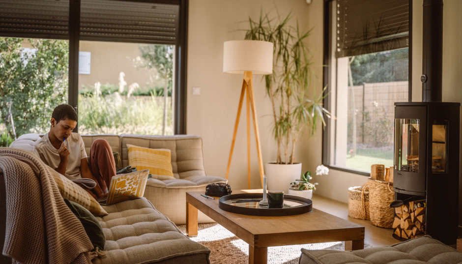 Zima i realne oszczędności. Jak smart home Somfy pomaga trzymać rachunki w ryzach