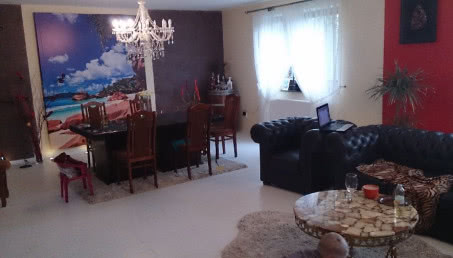 Fototapeta do salonu z czerwienią