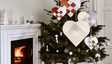 Ozdoby świąteczne z papieru - jak wykorzystać potencjał eko dodatków?