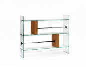 Kolekcja szklanych mebli - szklana półka, designer Konstantin Grcic