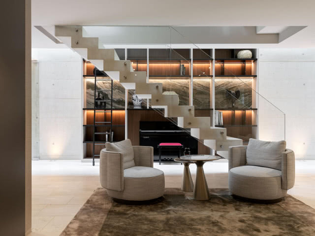 regał na całą ścianę ernestrust