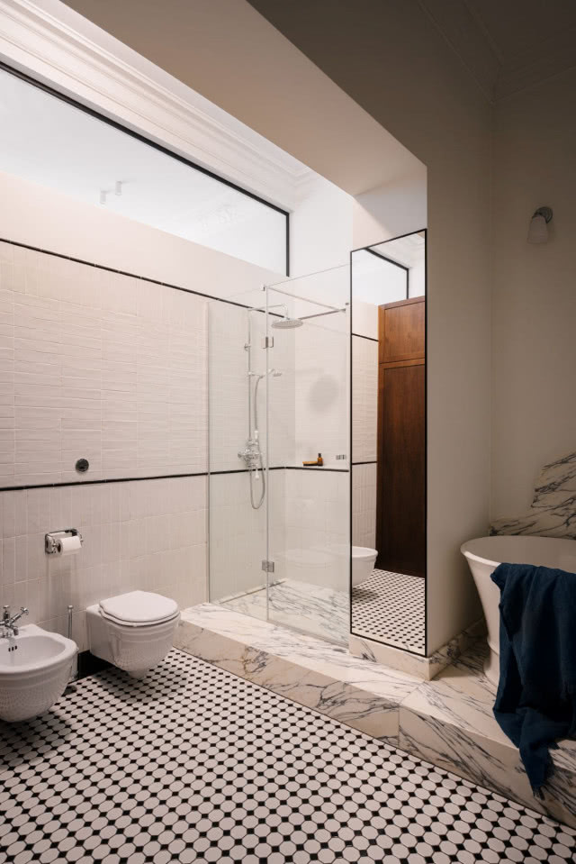 prysznic w łazience