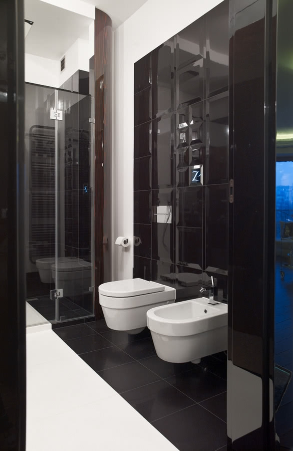 Symetria, czerń, biel i szkło - łazienka w stylu...