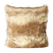 Koc ze sztucznego
futra, ZARA
HOME, 459 zł