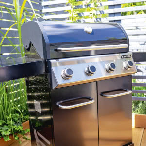 Letnie przyjęcia z grillem. Jaki sprzęt wybrać?