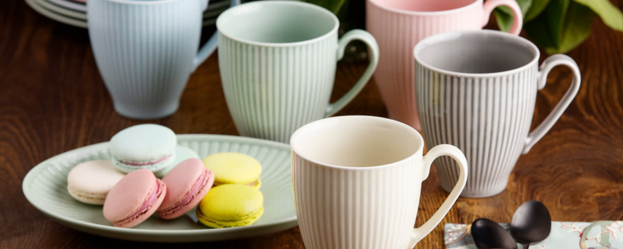 Letnie must-have: porcelana, która sprawdzi się podczas wakacyjnych spotkań